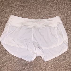 Lululemon Speed Up short 2.5” size 4 white